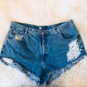 Vintage Distressed Denim High-waisted Shorts